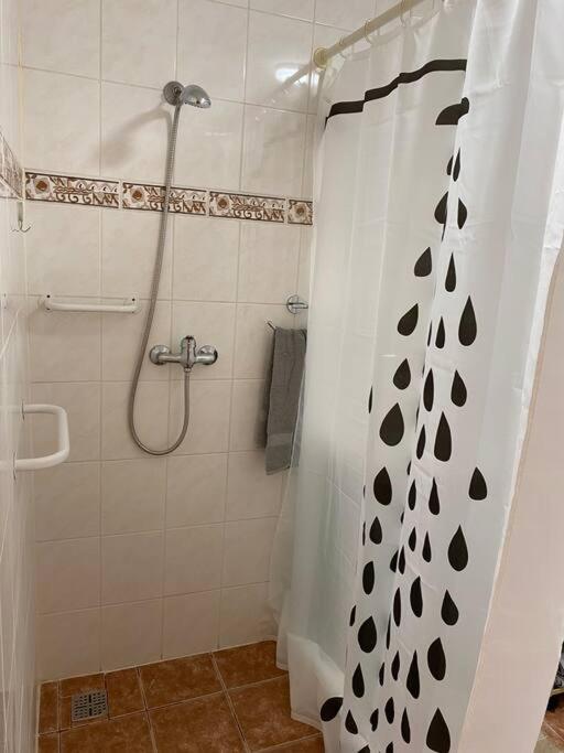 Apartment Anna Sakvice Екстер'єр фото